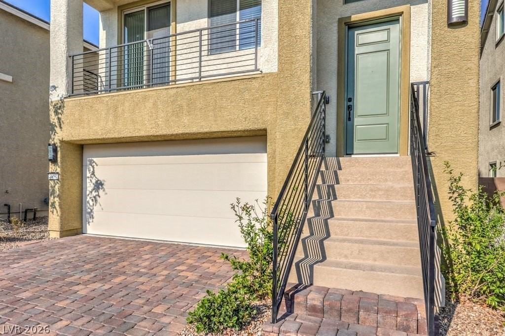 8051 Adelaide Hills St - Photo 4 of 39
