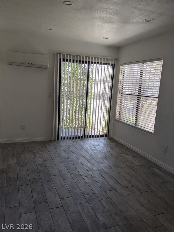 500 Elm Dr #104 - Photo 4 of 17