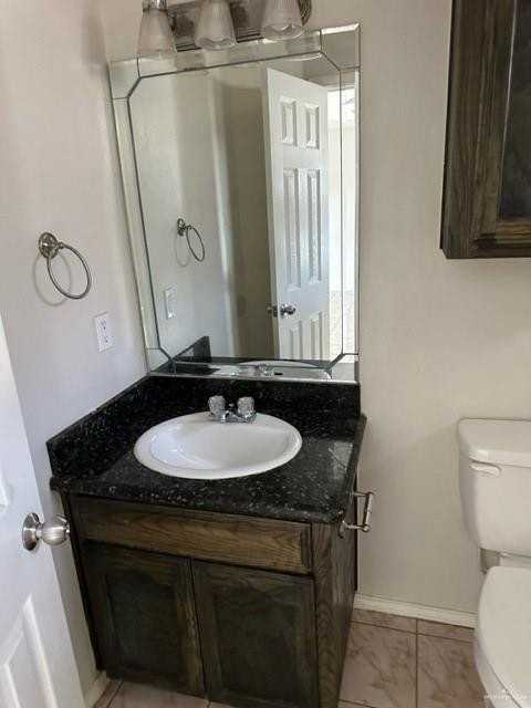 716 S Dfw Dr - Photo 5 of 13