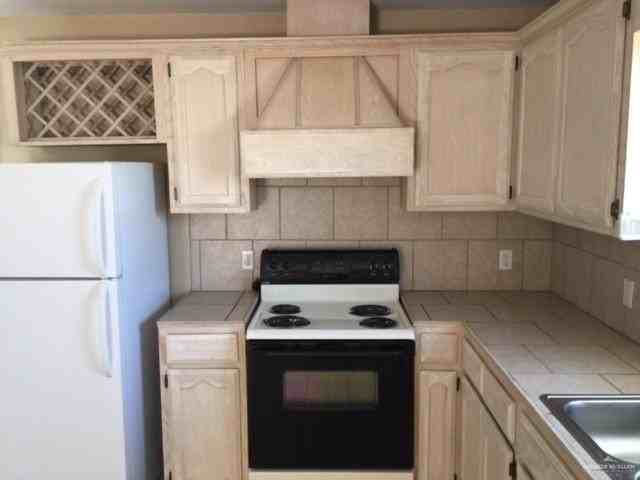 1302 S Diplomat Dr - Photo 5 of 11