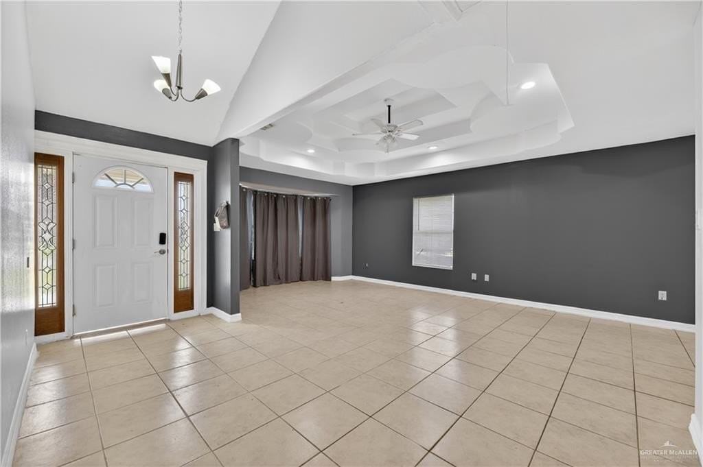 6703 S Oro Ln - Photo 4 of 23