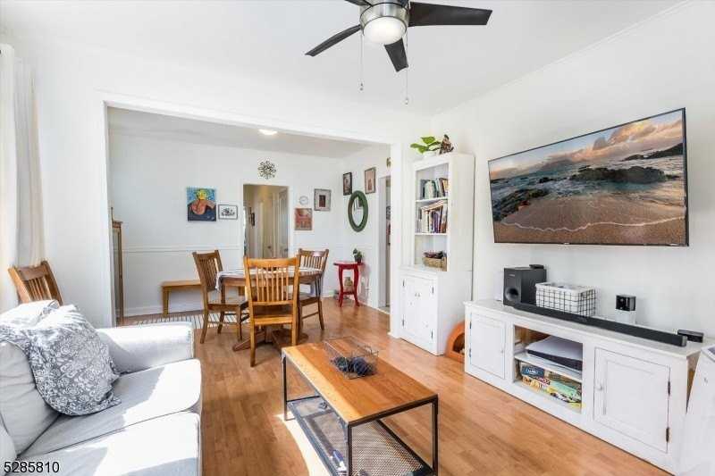 33 Linden Ave - Photo 6 of 26