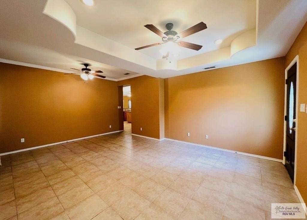 2822 Regency - Photo 3 of 15