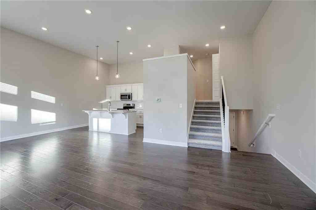 3735 Sw Clayton Pl - Photo 4 of 24