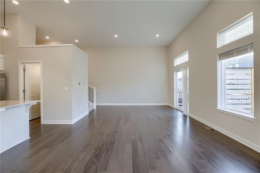3735 Sw Clayton Pl - Photo 5 of 24