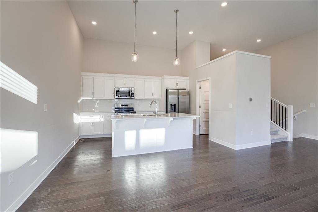3735 Sw Clayton Pl - Photo 7 of 24