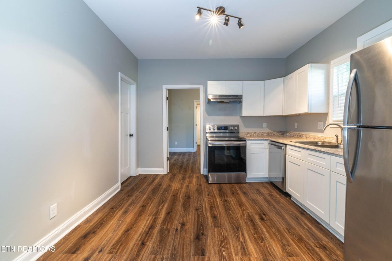 1715 Fay St - Photo 6 of 24