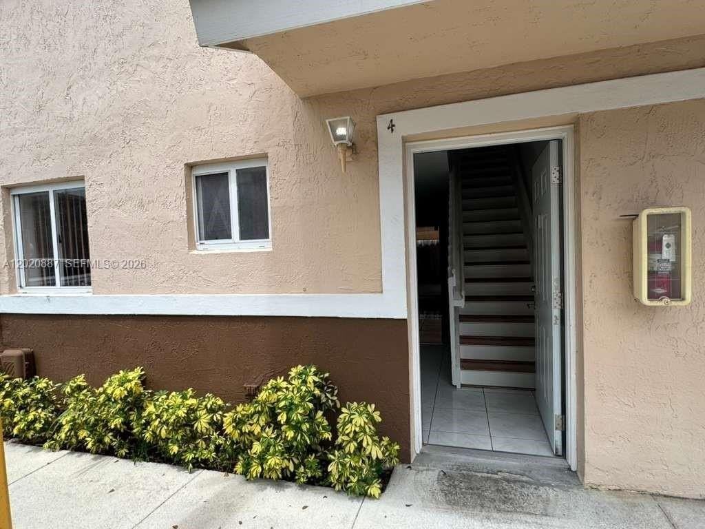 8059 Nw 8th St #4 - Photo 3 of 35
