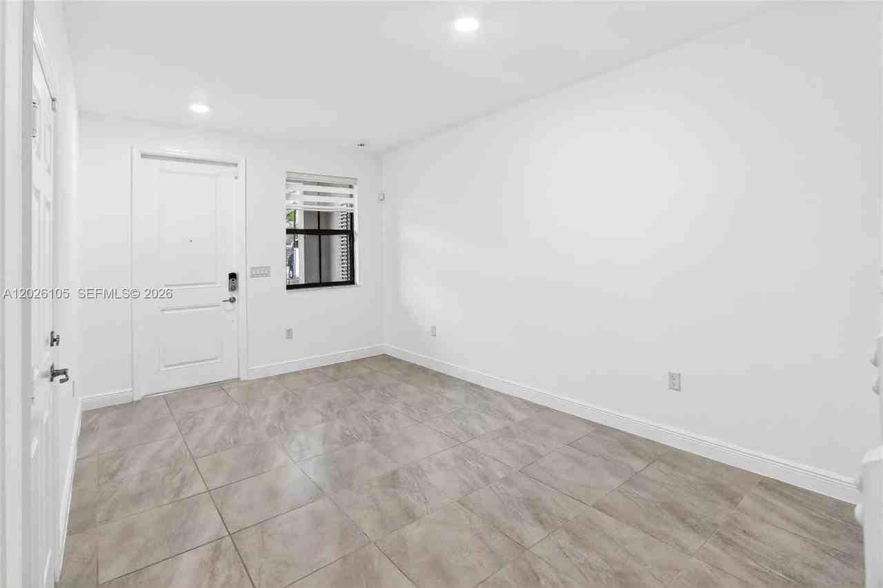 11464 Sw 252nd Ter - Photo 5 of 44