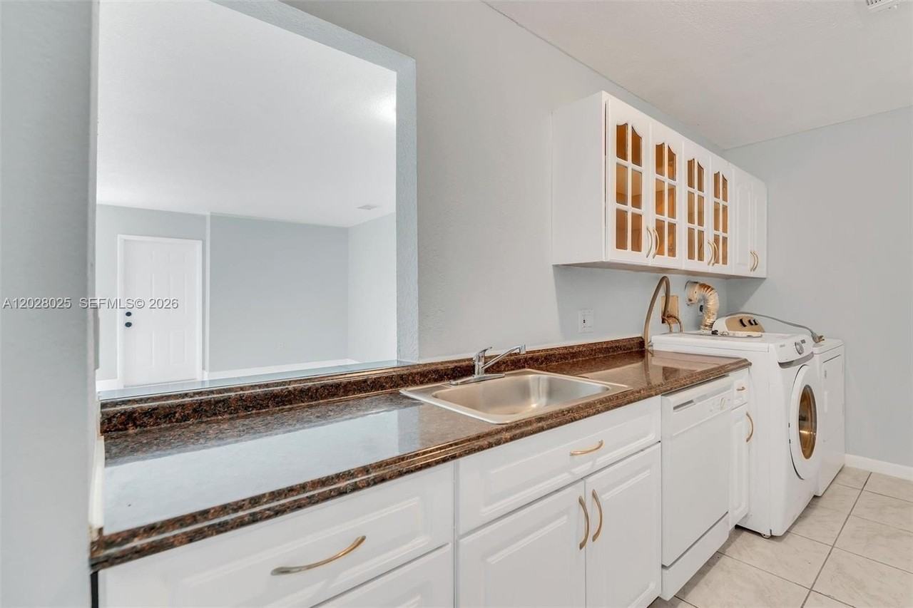 3793 Nw 213th Ter - Photo 6 of 17
