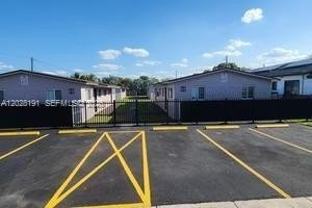 877 Nw 10th St - Photo 1 of 1