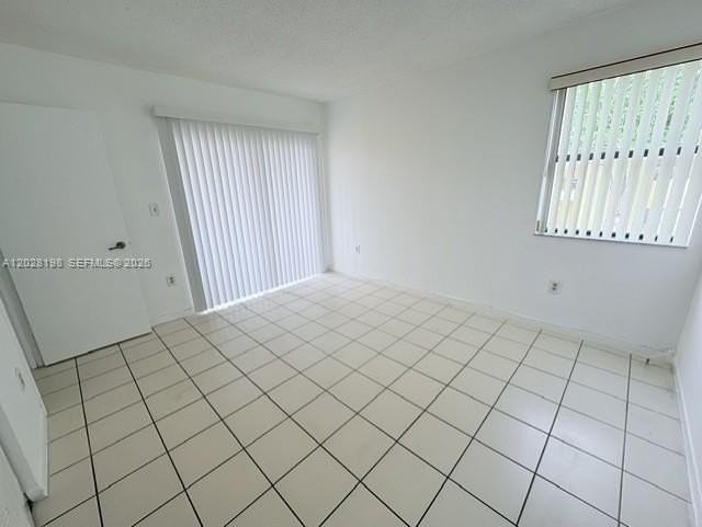 526 Nw 114th Ave #201 - Photo 7 of 9
