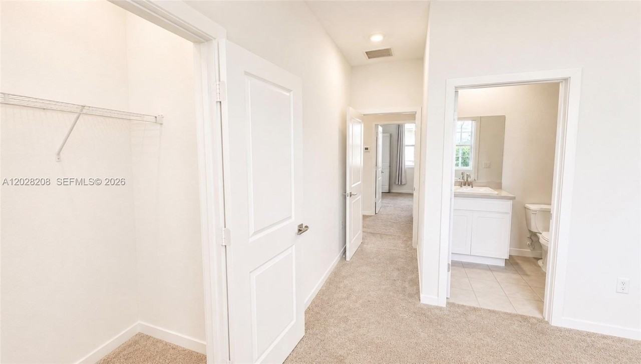 496 Ne 5th St #496 - Photo 7 of 13