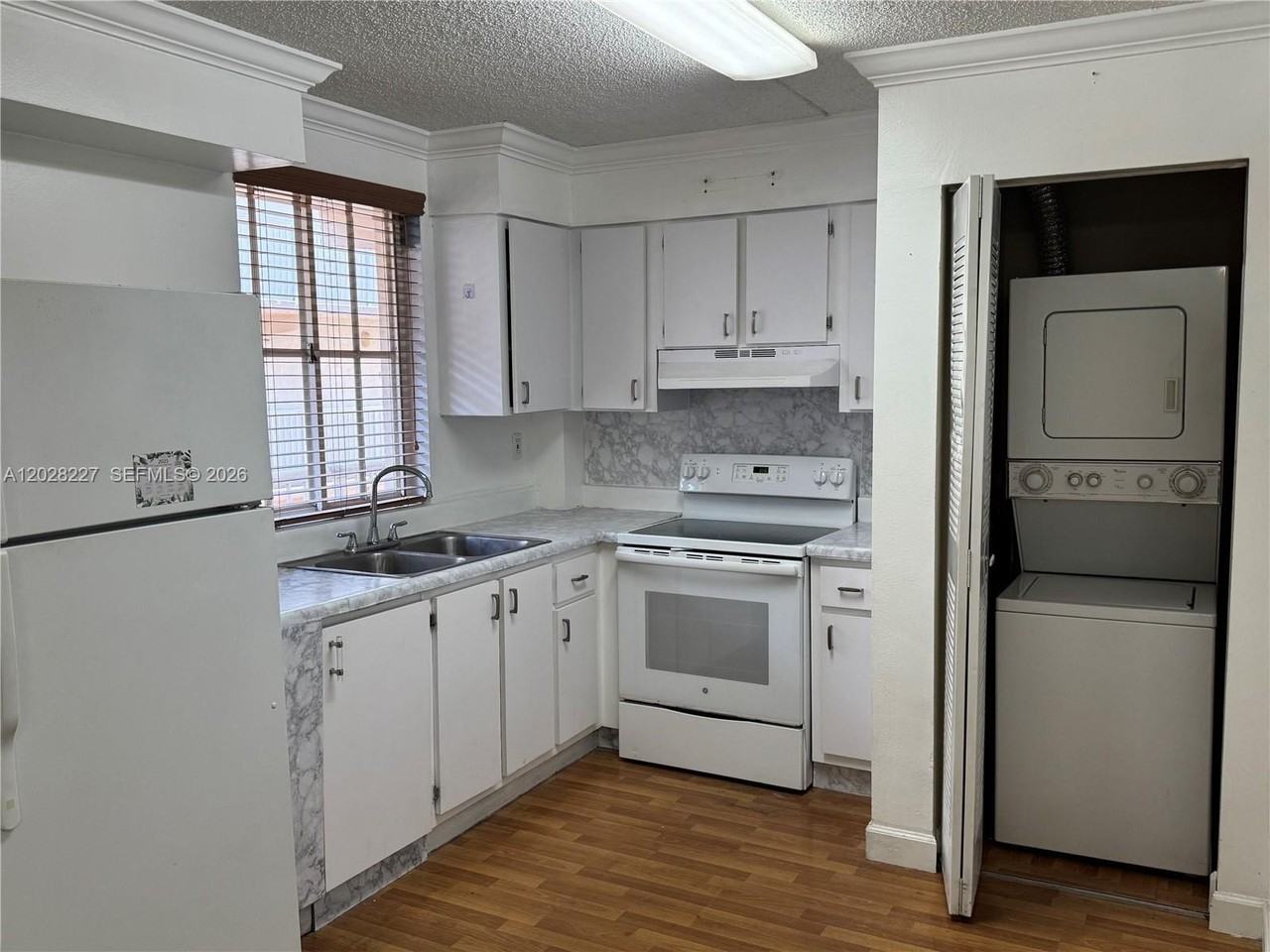 6195 Nw 186th St #303 - Photo 6 of 16