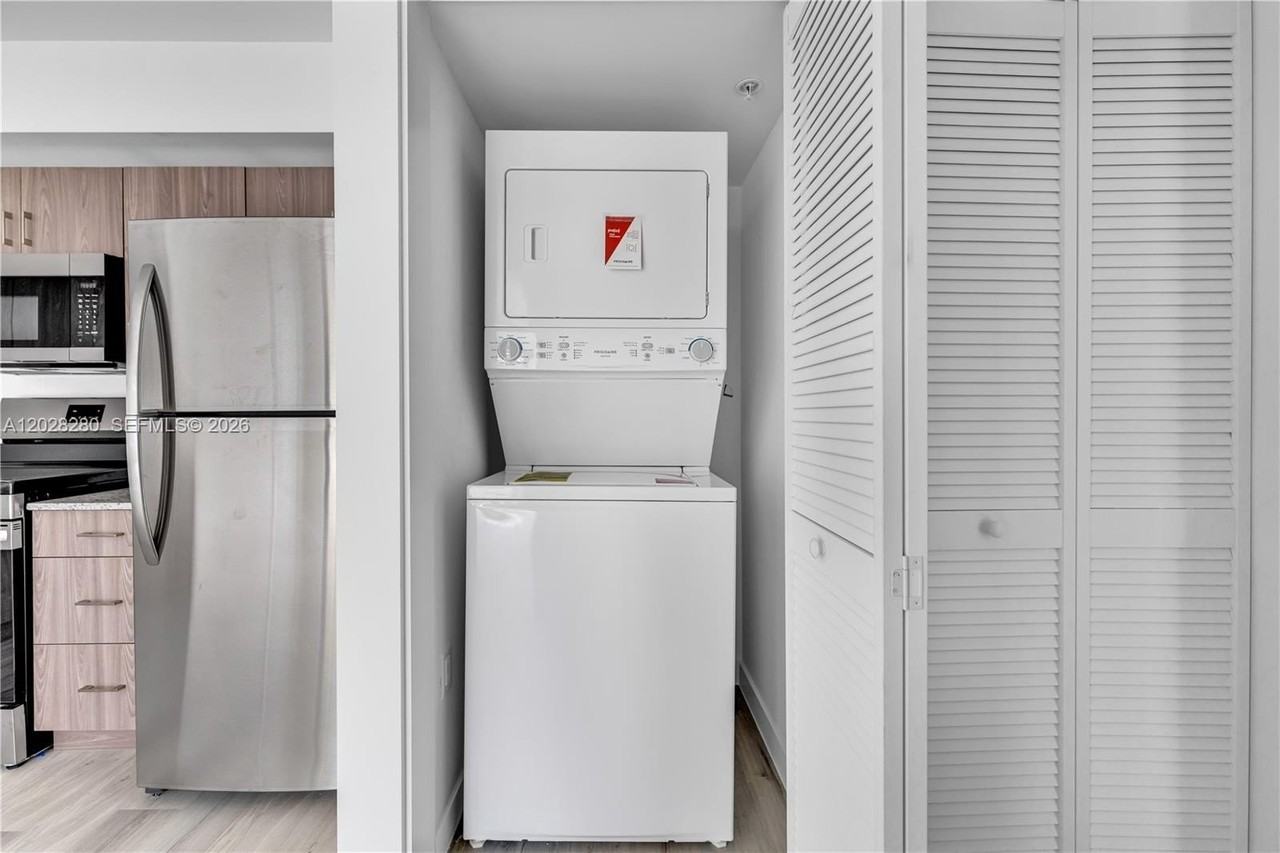 175 Nw 160th St #117 - Photo 4 of 14