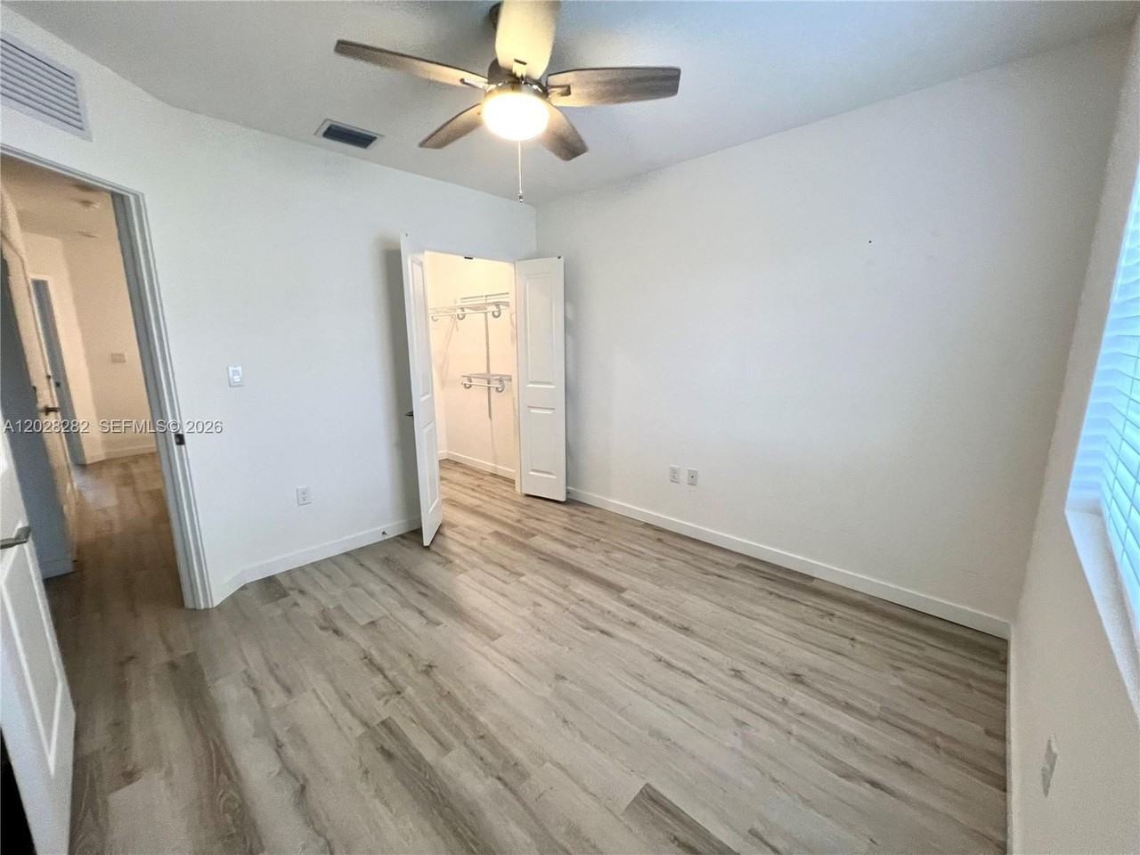 20838 Nw 13th Ave - Photo 4 of 31