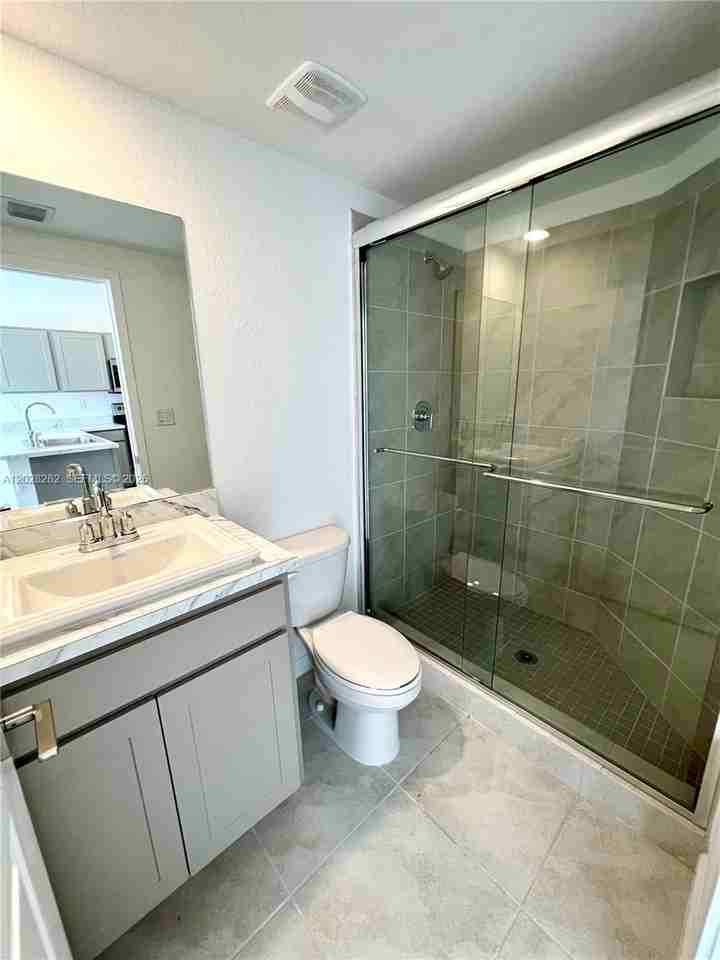 20838 Nw 13th Ave - Photo 7 of 31