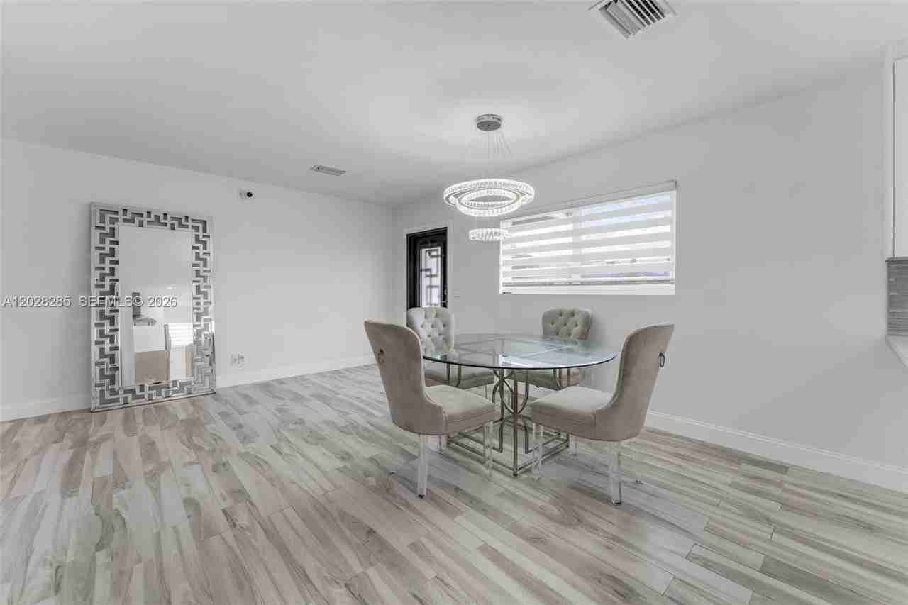 4780 Nw 6th St #4780 - Photo 6 of 34