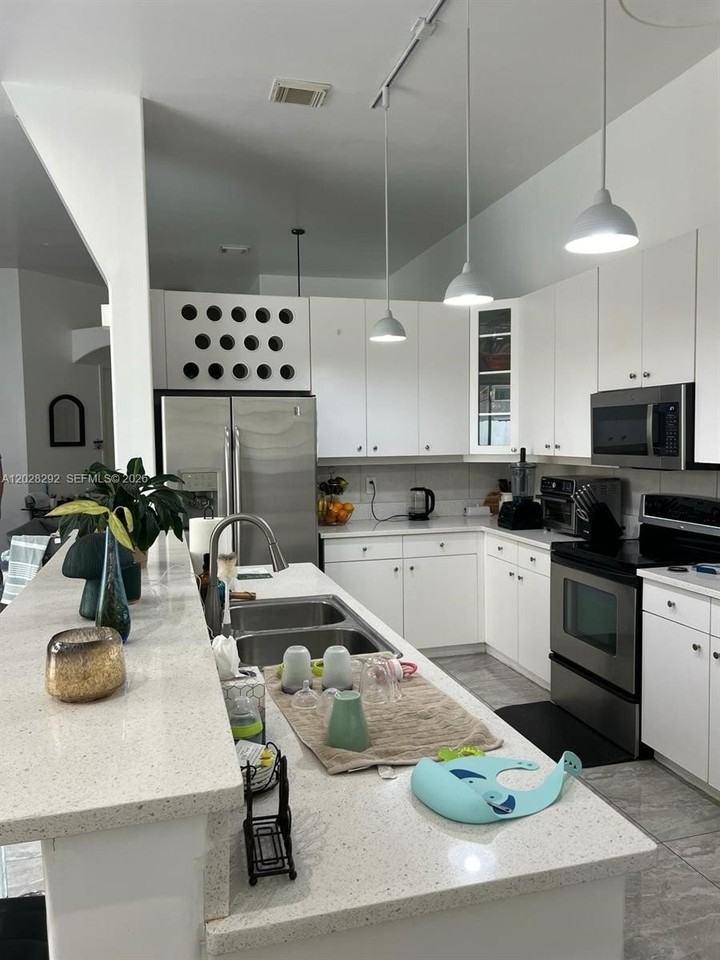 1120 Papaya St #0 - Photo 5 of 28