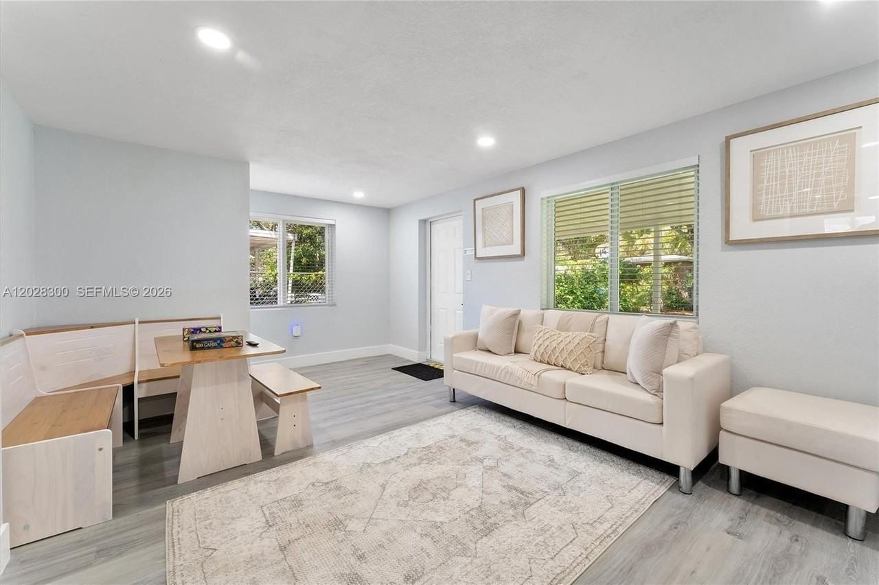 1218 Nw 2nd Ave - Photo 4 of 18