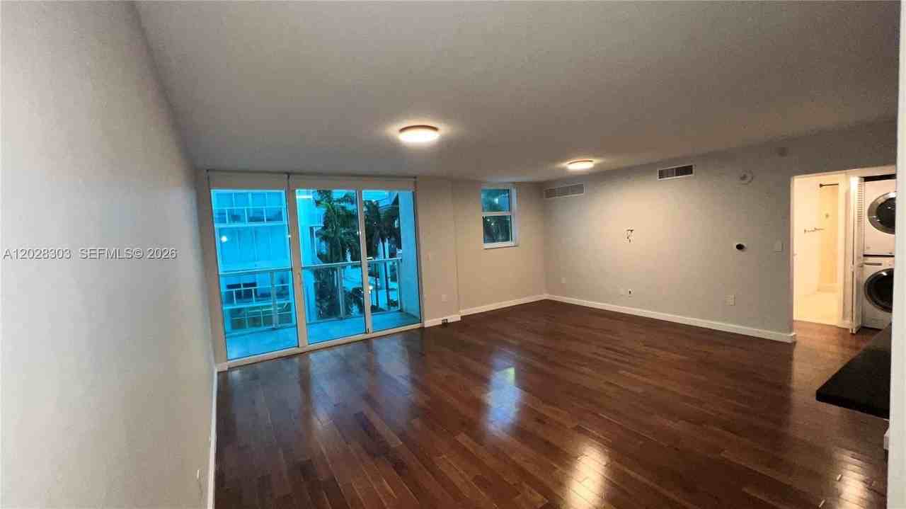 31 Se 5th St #411