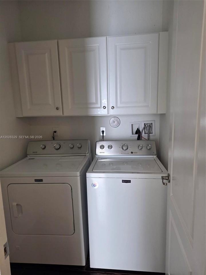 8671 Lakeside Bnd #1 - Photo 7 of 21