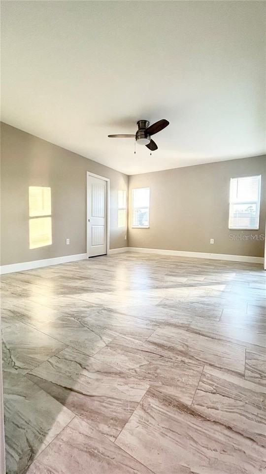 3255 Thurston Ave - Photo 5 of 26