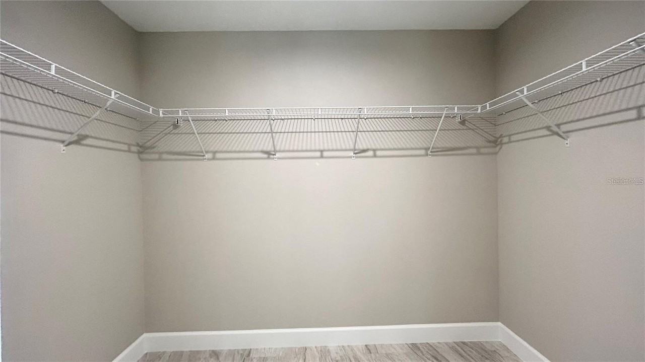 3255 Thurston Ave - Photo 6 of 26