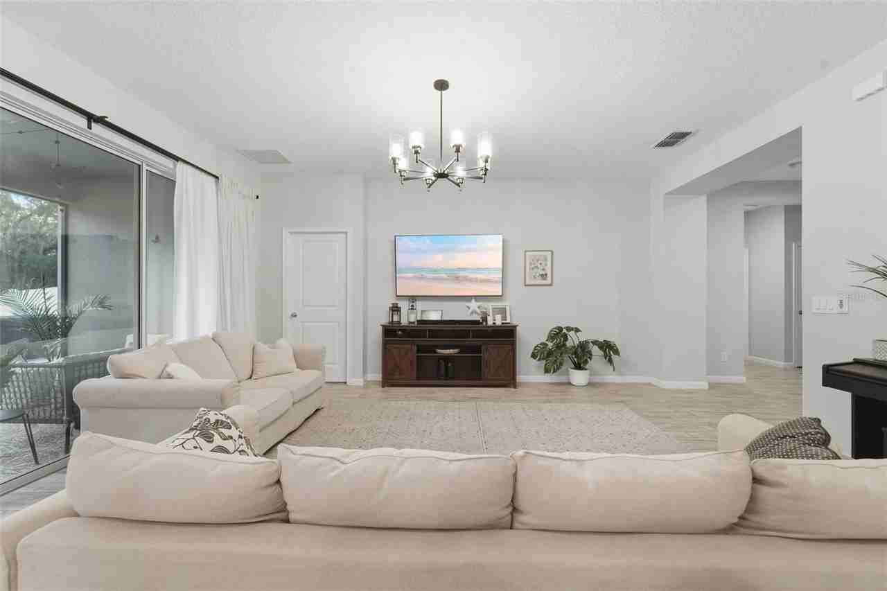 1097 Hendon Loop - Photo 6 of 50