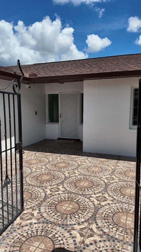 1703 Paradise Dr - Photo 3 of 47