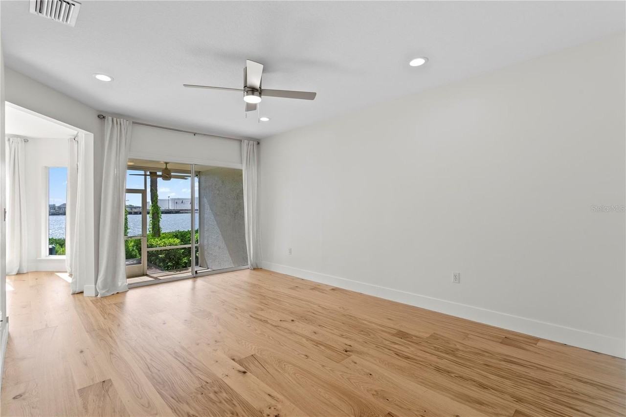 1119 Shipwatch Cir - Photo 5 of 50