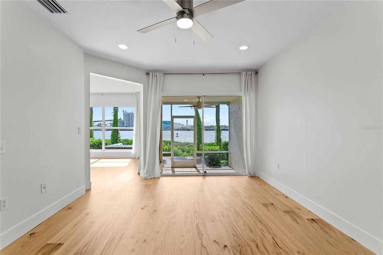 1119 Shipwatch Cir - Photo 7 of 50