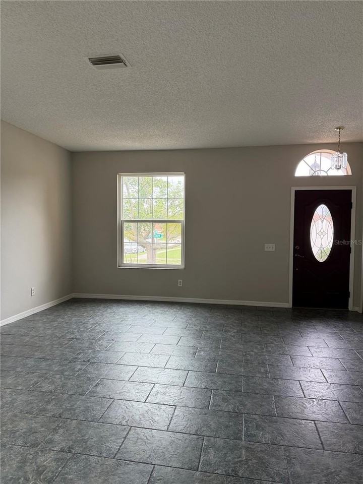 919 Grand Canyon Dr - Photo 3 of 19