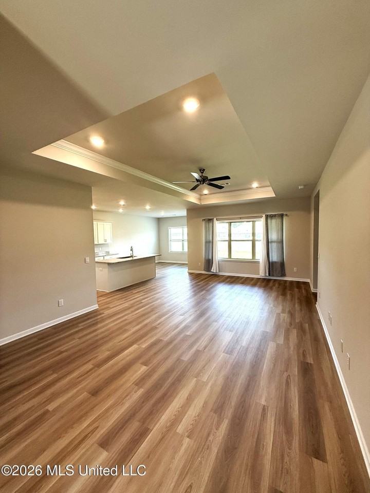 527 Vista Pointe Dr - Photo 6 of 27