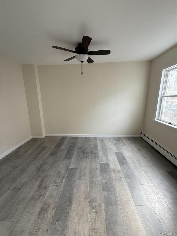 8 Jackson St - Photo 4 of 9