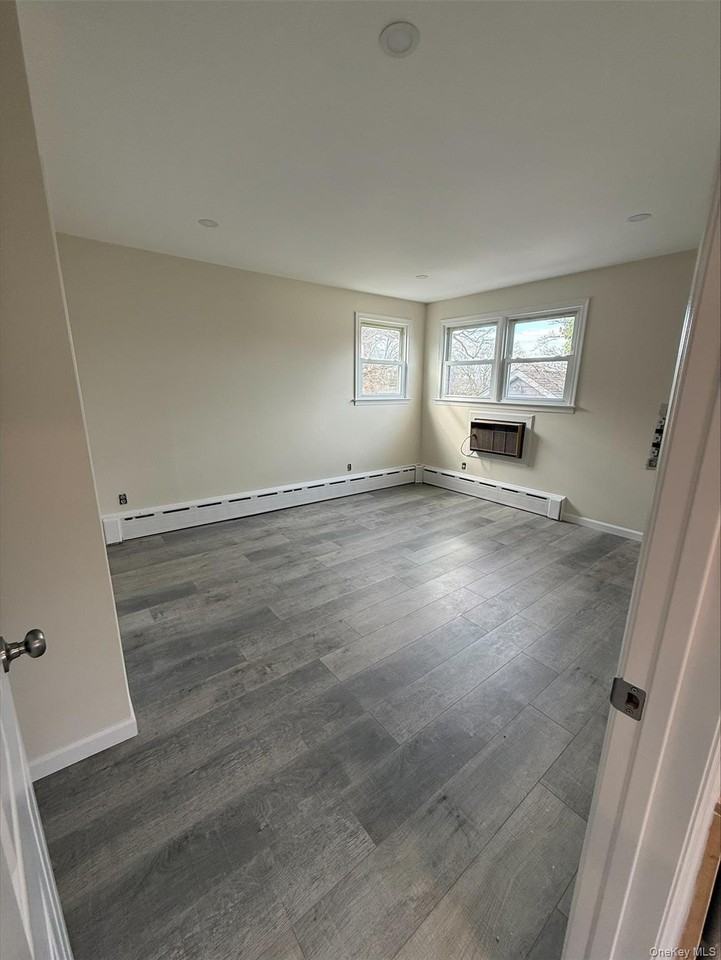 8 Jackson St - Photo 5 of 9