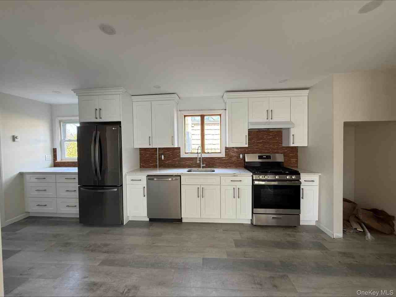 8 Jackson St - Photo 6 of 9