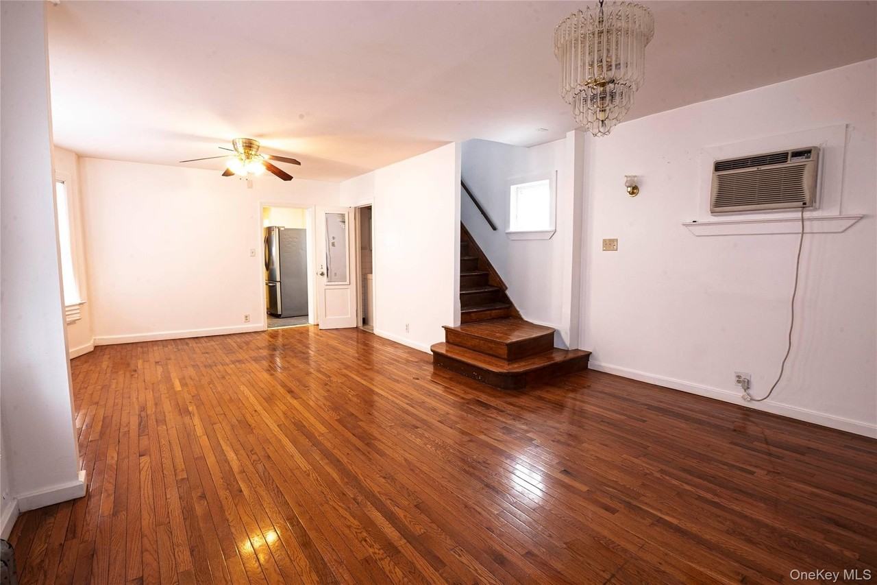 10940 175th St - Photo 6 of 33