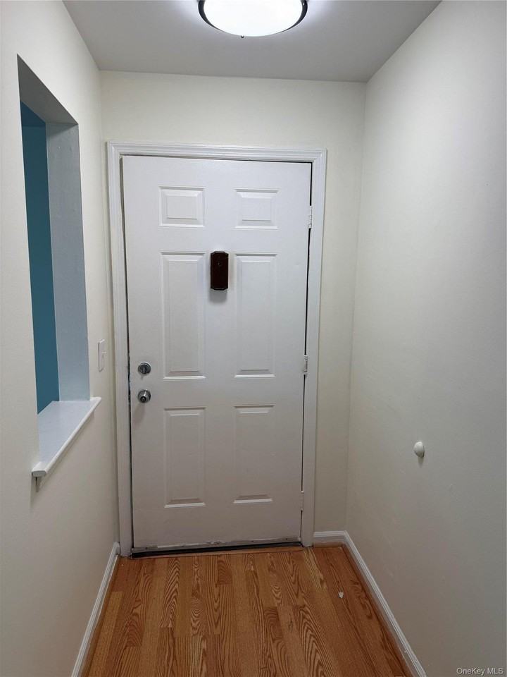 2 Lexington Hl #10 - Photo 2 of 27