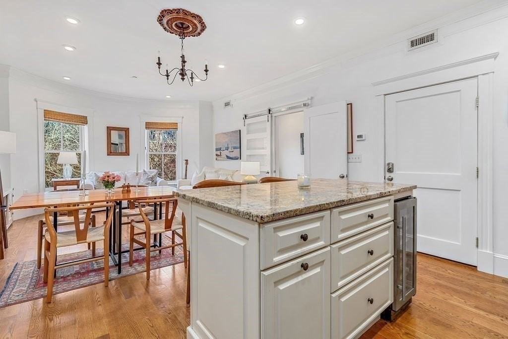 34 Worcester Sq #4 - Photo 4 of 18