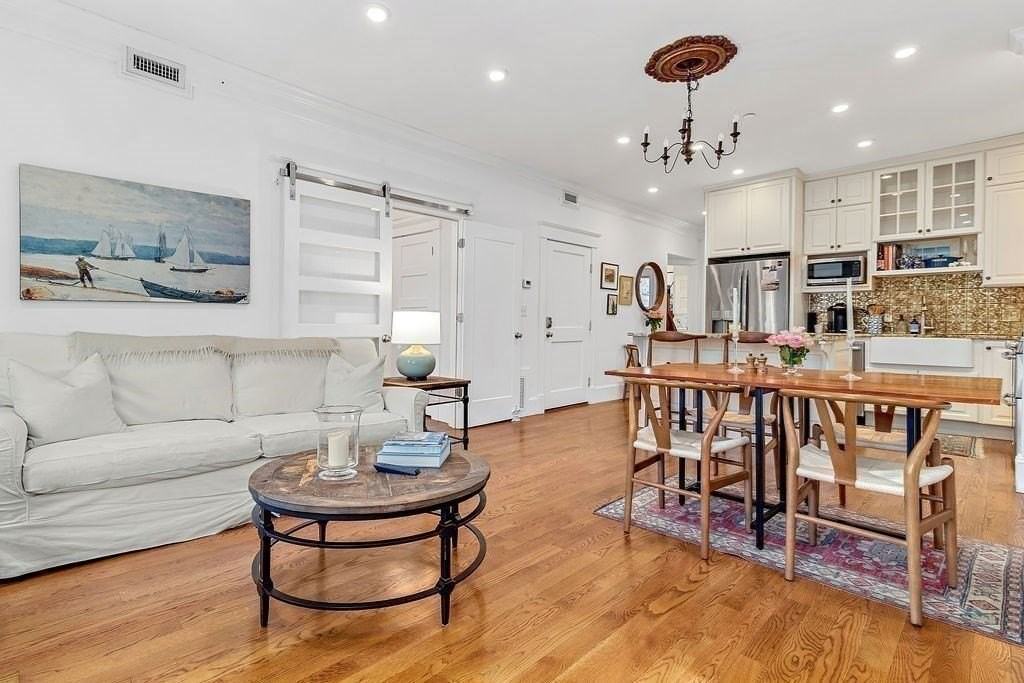 34 Worcester Sq #4 - Photo 6 of 18