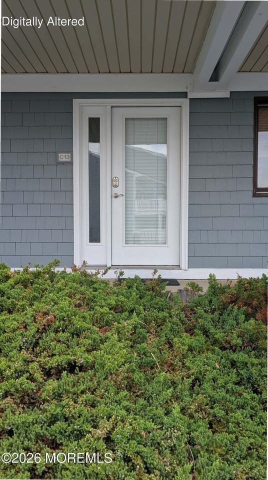 1919 Bay Blvd #C13 - Photo 3 of 23
