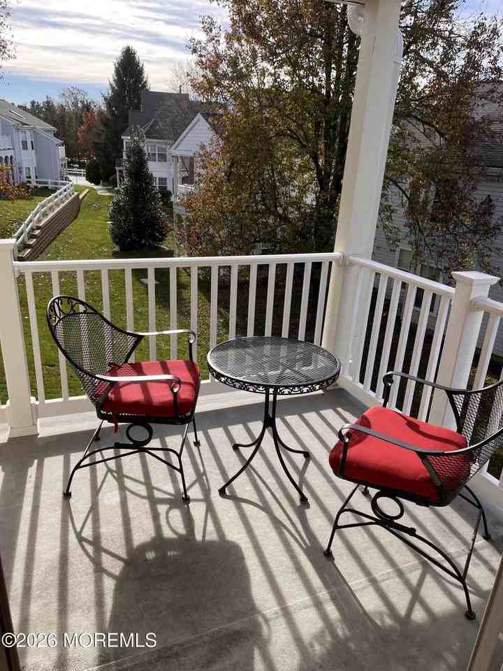 198 Tulip Ln - Photo 7 of 23