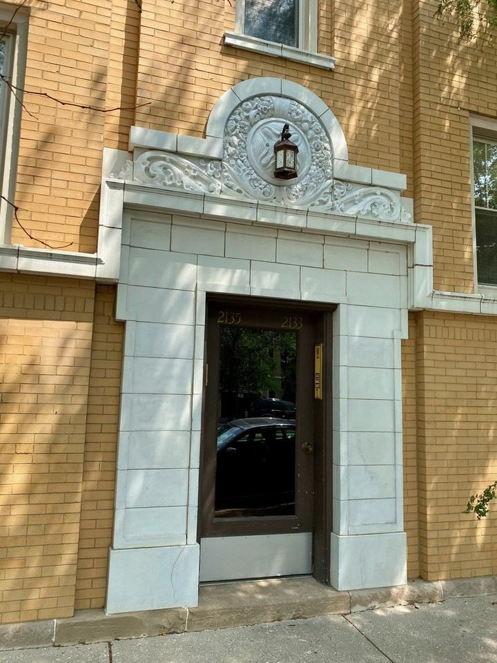 2133 N Kedzie Blvd #1 - Photo 2 of 16