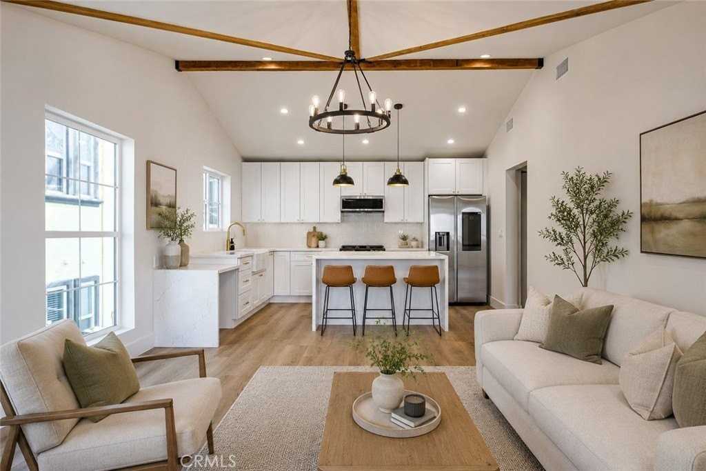 723 E Verdugo Ave #201 - Photo 2 of 32