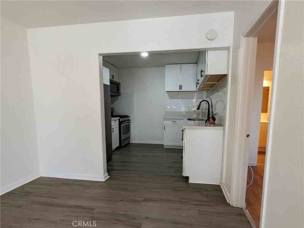 2319 Wilshire St - Photo 2 of 14