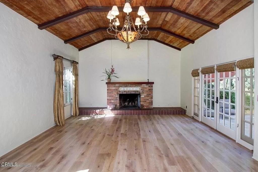 1064 Linda Vista Ave - Photo 2 of 24