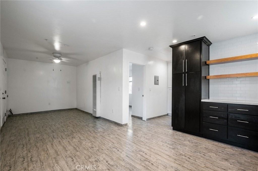 554 W 93rd St - Photo 6 of 14