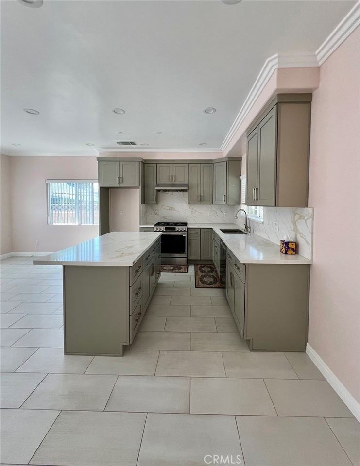 1501 W Delhaven St - Photo 5 of 11