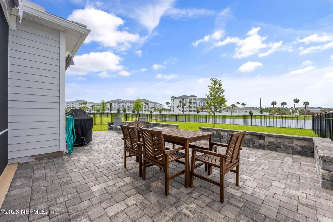 405 Rum Runner Way - Photo 3 of 34